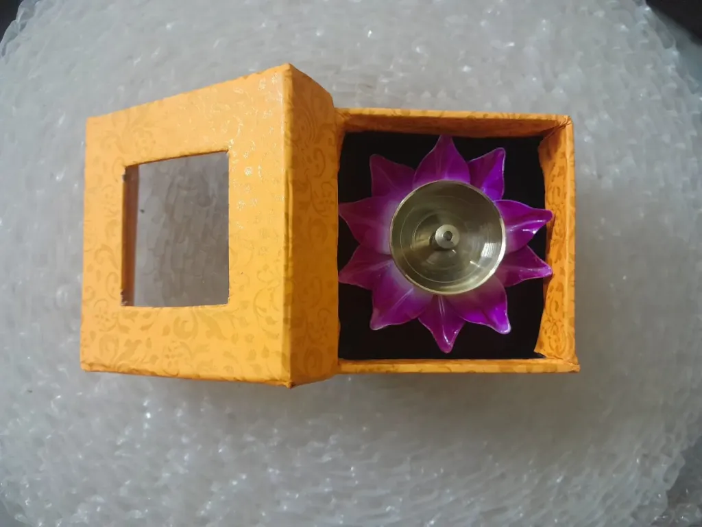 lotus window box